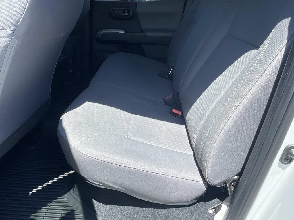 Used 2021 Toyota Tacoma SR5 RWD image 12