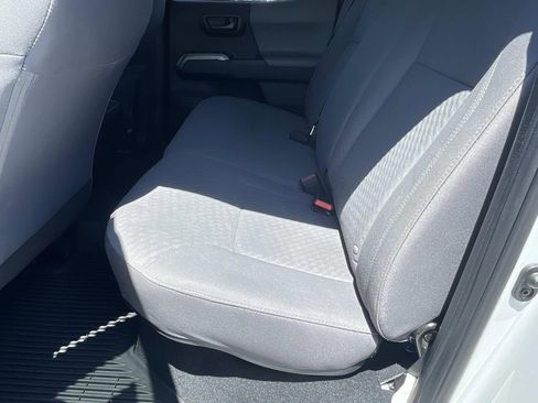 Used 2021 Toyota Tacoma SR5 RWD image 12