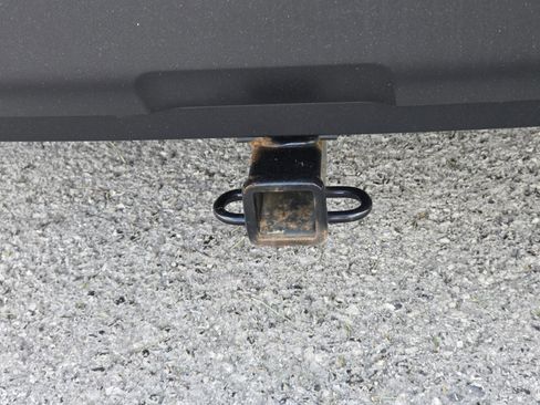 Used 2020 Toyota RAV4 LE FWD image 18