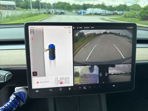 Used 2022 Tesla Model 3 Long Range AWD/4WD image 7