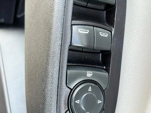 Used 2020 Chevrolet Equinox LS FWD image 20