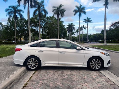 Used 2016 Hyundai Sonata Sport w/ Option Group 02 FWD image 18