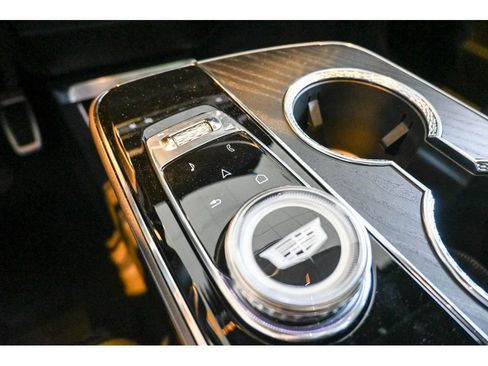 New 2026 Cadillac Lyriq V w/ Exterior Carbon Fiber Package image 27