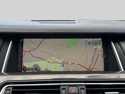 Used 2015 BMW 750Li xDrive image 22