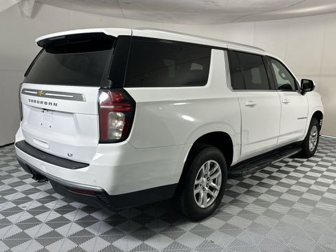 Used 2022 Chevrolet Suburban LT RWD image 8