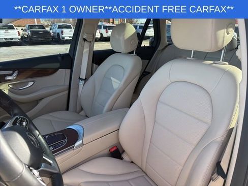 Used 2022 Mercedes-Benz GLC 300 4MATIC image 16