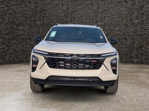New 2026 Chevrolet Trax RS w/ Driver Confidence Package FWD image 5