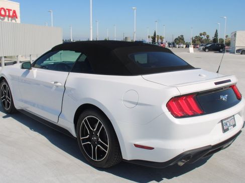 Used 2022 Ford Mustang Premium RWD image 5