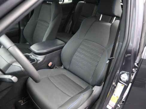 Used 2024 Toyota RAV4 SE image 10