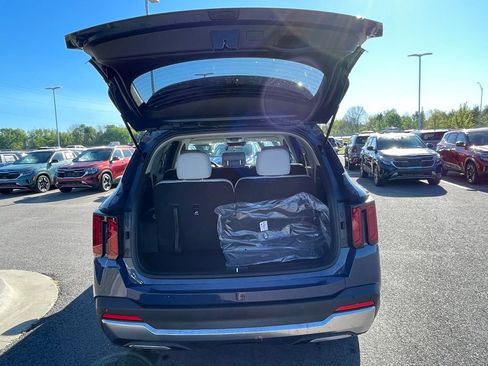 New 2026 Kia Sorento S FWD image 9