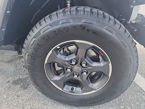 Used 2022 Jeep Gladiator Rubicon w/ Cold Weather Group image 4