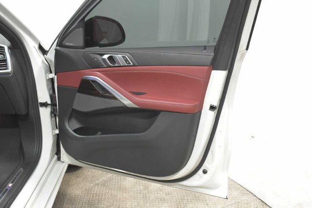 Used 2021 BMW X6 sDrive40i w/ M Sport Package RWD image 14