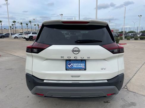 Certified 2023 Nissan Rogue SV w/ SV Premium B Package FWD image 4