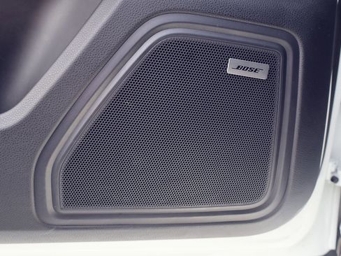 Certified 2023 Porsche Macan image 14