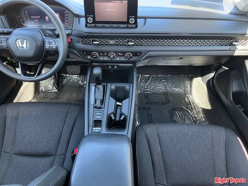 Used 2024 Honda Accord EX image 17