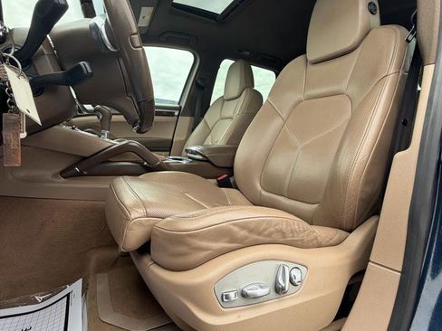 Used 2014 Porsche Cayenne S image 18