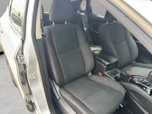 Used 2020 Nissan Rogue Sport S FWD image 17