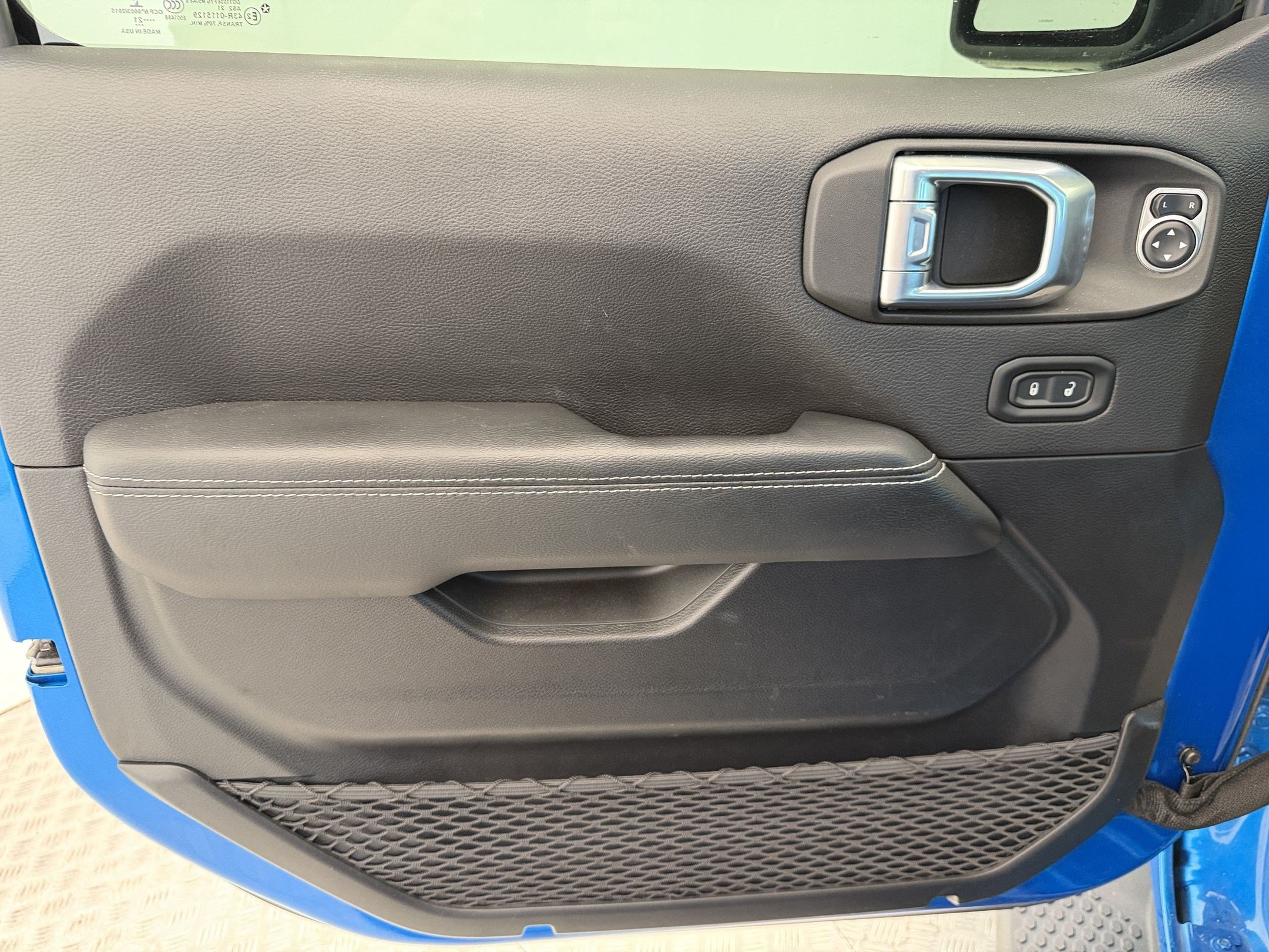 Used 2021 Jeep Wrangler Unlimited Sahara AWD/4WD image 13