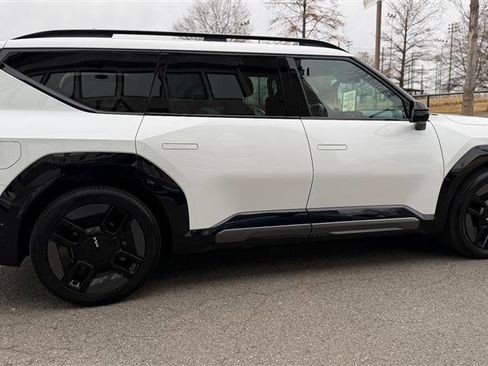 Used 2024 Kia EV9 GT-Line image 4