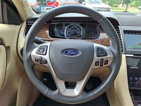 Used 2019 Ford Taurus Limited image 3