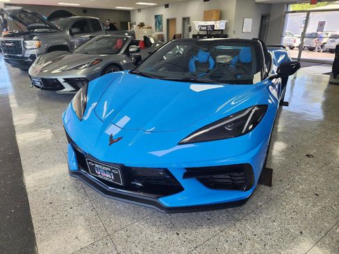 Used 2021 Chevrolet Corvette Stingray Premium Conv w/ Z51 Performance Package image 1