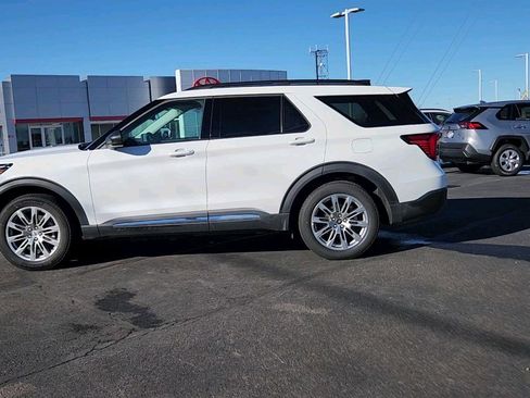New 2025 Ford Explorer Active w/ Active Comfort Package image 2