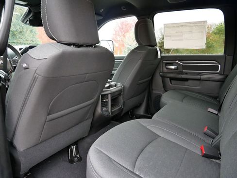 New 2026 RAM 2500 Big Horn AWD/4WD image 7