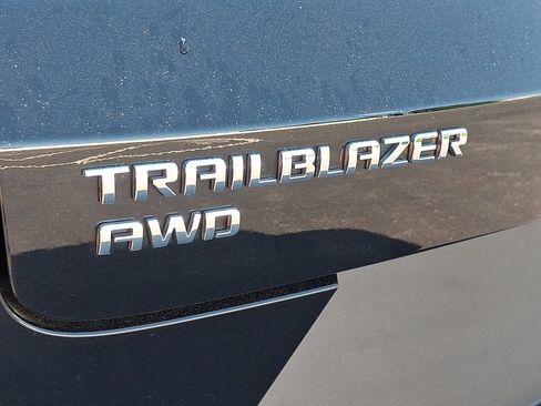 Used 2023 Chevrolet TrailBlazer LT w/ Convenience Package AWD/4WD image 29