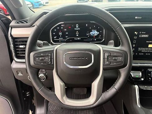 Used 2025 GMC Sierra 1500 Denali w/ Denali Reserve Package AWD/4WD image 19