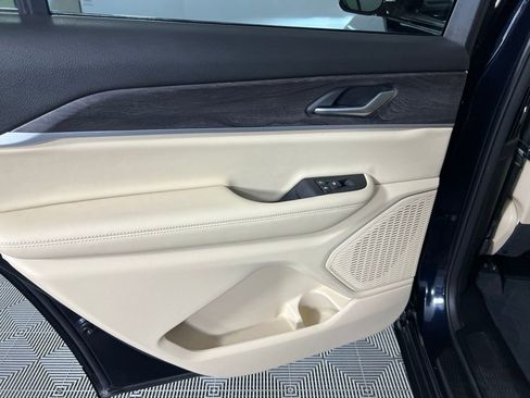 Used 2023 Jeep Grand Cherokee L Limited image 28