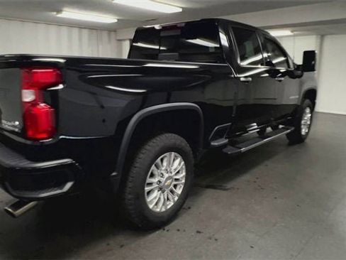 Used 2022 Chevrolet Silverado 2500 High Country image 8