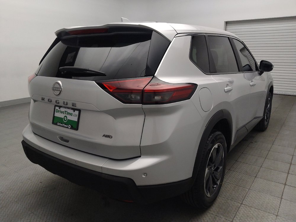 Used 2025 Nissan Rogue SV AWD/4WD image 9
