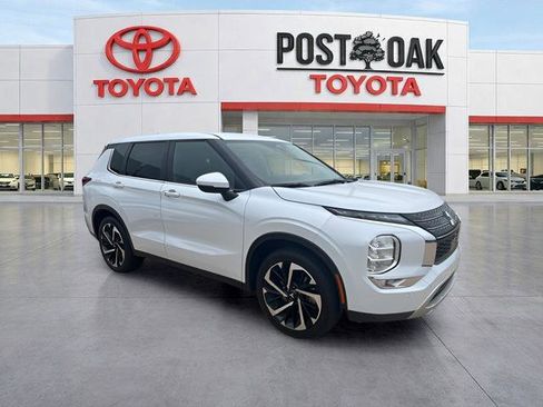 Used 2022 Mitsubishi Outlander SE FWD image 1