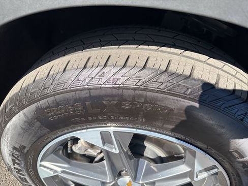 Used 2025 Chevrolet Blazer LT w/ Convenience Package AWD/4WD image 37