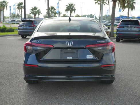 Used 2023 Honda Civic Touring image 6