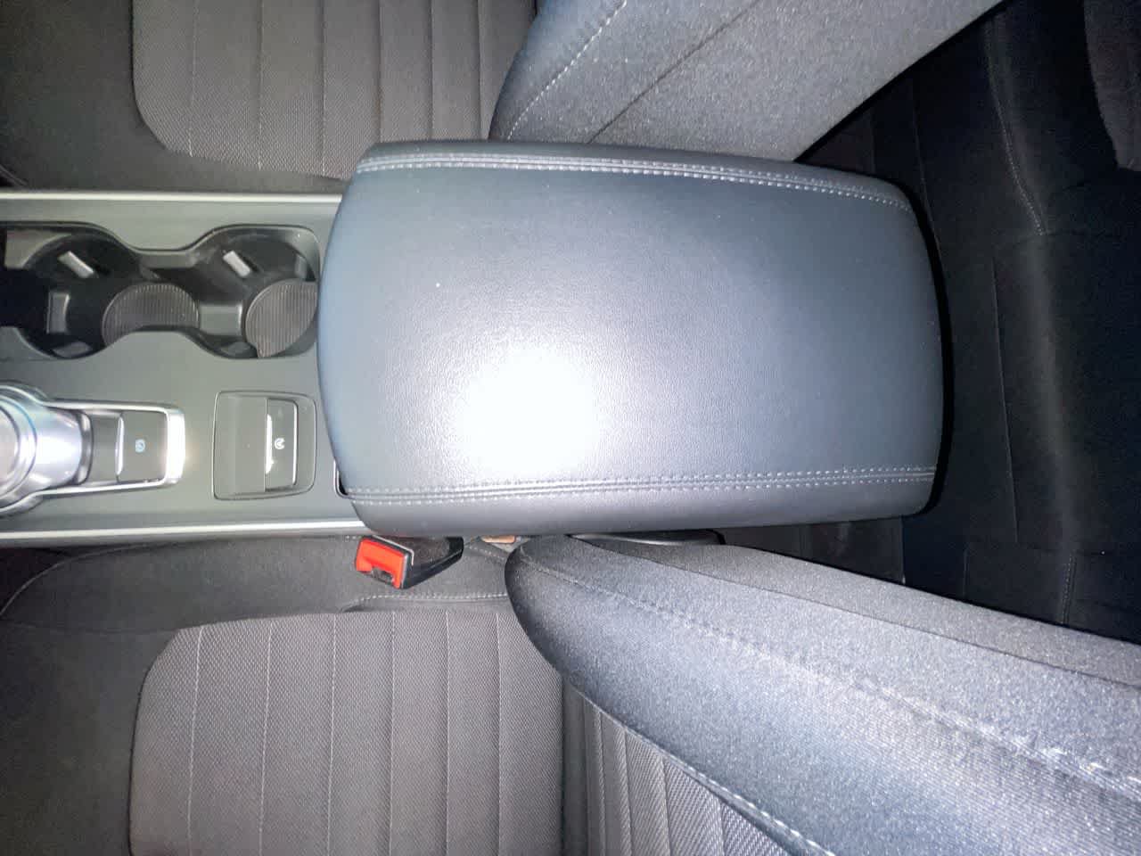 Used 2021 Ford Edge SE FWD image 20