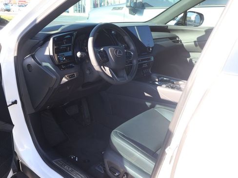 Used 2025 Lexus RX 350 Premium w/ Convenience Package image 8