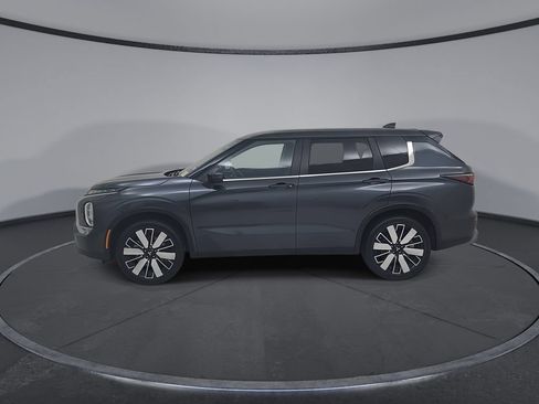 Used 2025 Mitsubishi Outlander SE AWD/4WD image 9