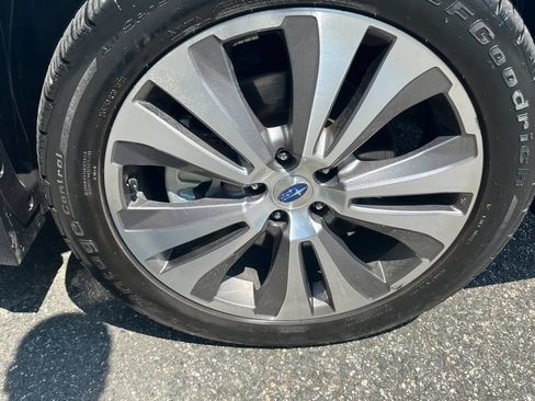 Used 2021 Subaru Ascent Premium w/ Sport Package AWD/4WD image 9