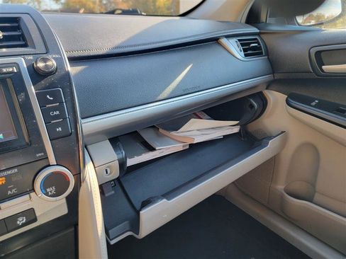 Used 2012 Toyota Camry LE image 36