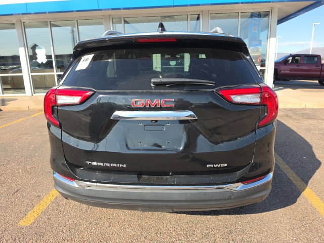 Used 2022 GMC Terrain SLT w/ Infotainment Package II AWD/4WD image 4