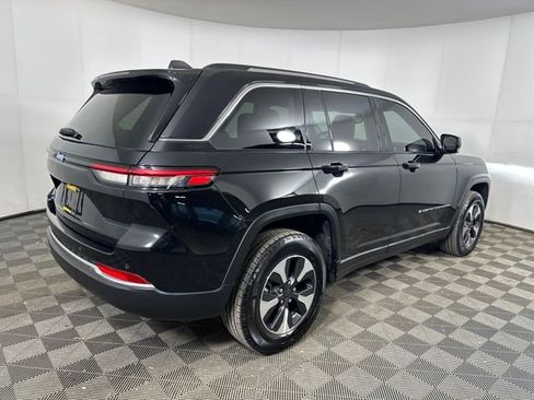 Used 2023 Jeep Grand Cherokee 4WD 4xe image 3