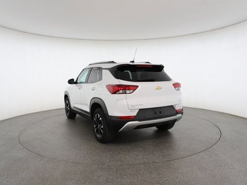 Used 2022 Chevrolet TrailBlazer LT w/ Convenience Package image 12