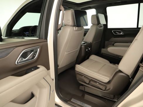 Used 2021 GMC Yukon SLT w/ SLT Luxury Plus Package AWD/4WD image 30
