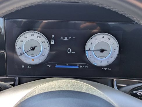 Used 2025 Hyundai Elantra SEL FWD image 14