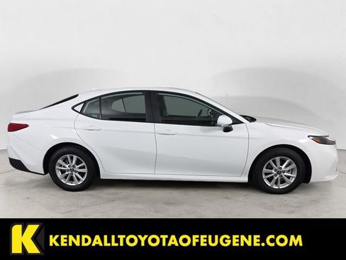 Used 2026 Toyota Camry LE FWD image 6