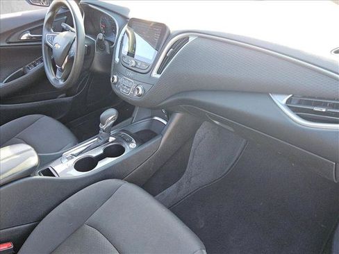 Used 2024 Chevrolet Malibu LT FWD image 21