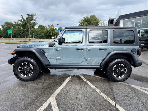 Used 2024 Jeep Wrangler Unlimited Rubicon 4xe w/ Dual Top Group AWD/4WD image 2