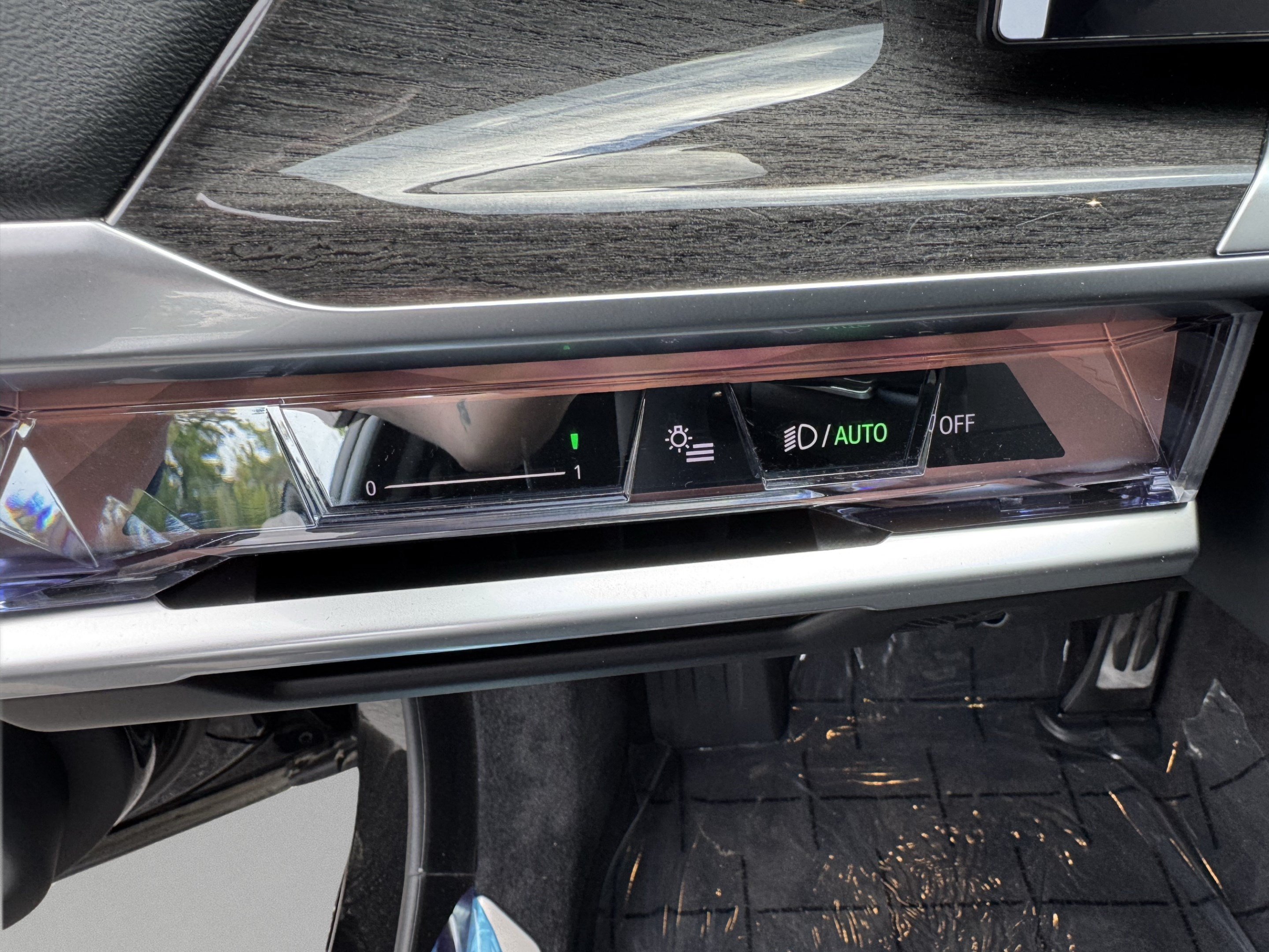 Used 2026 BMW i7 eDrive50 w/ M Sport Package RWD image 16