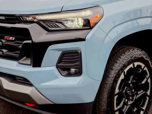 Used 2026 Chevrolet Colorado Z71 w/ Technology Package AWD/4WD image 7